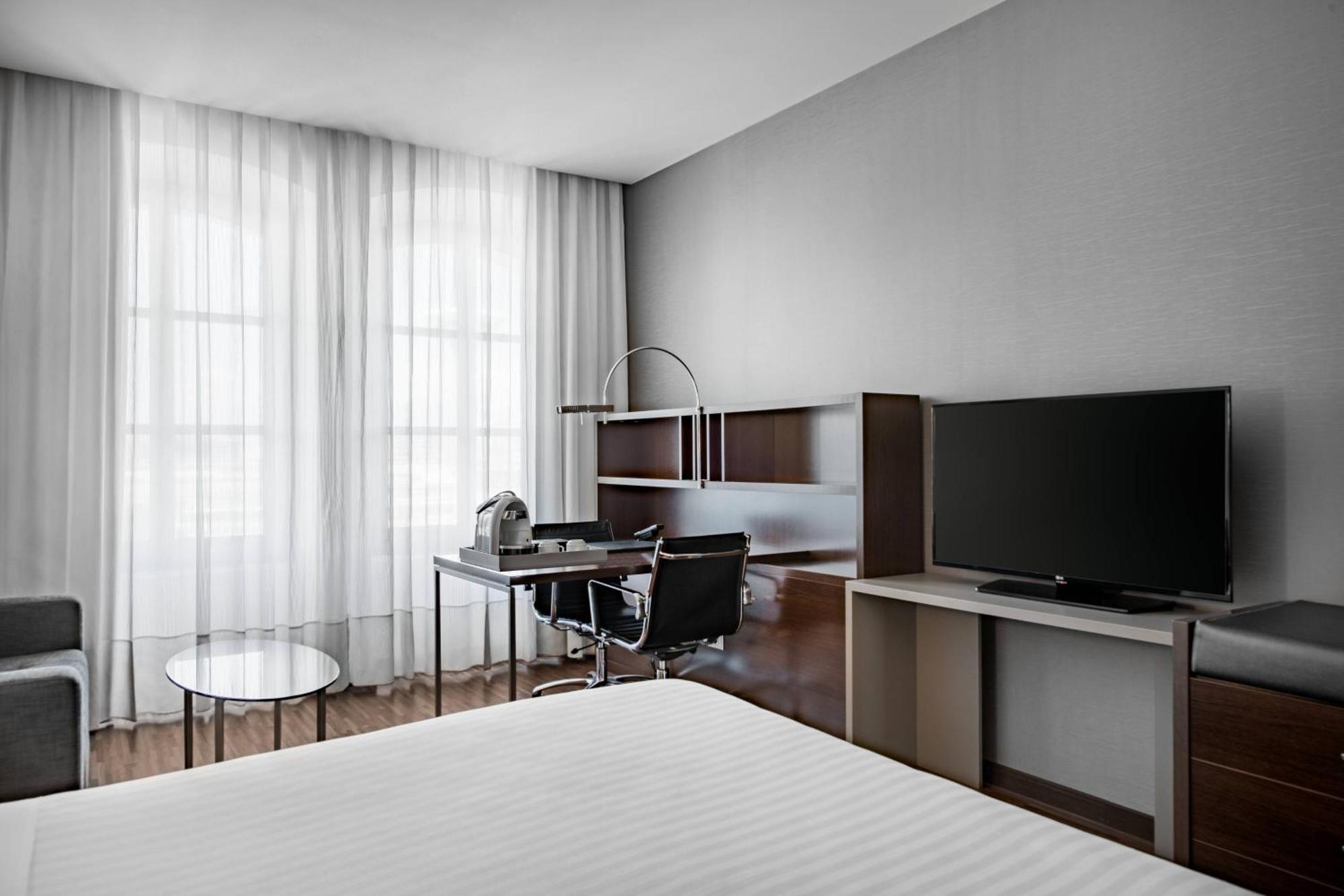Ac Hotel Torino By Marriott Exteriör bild