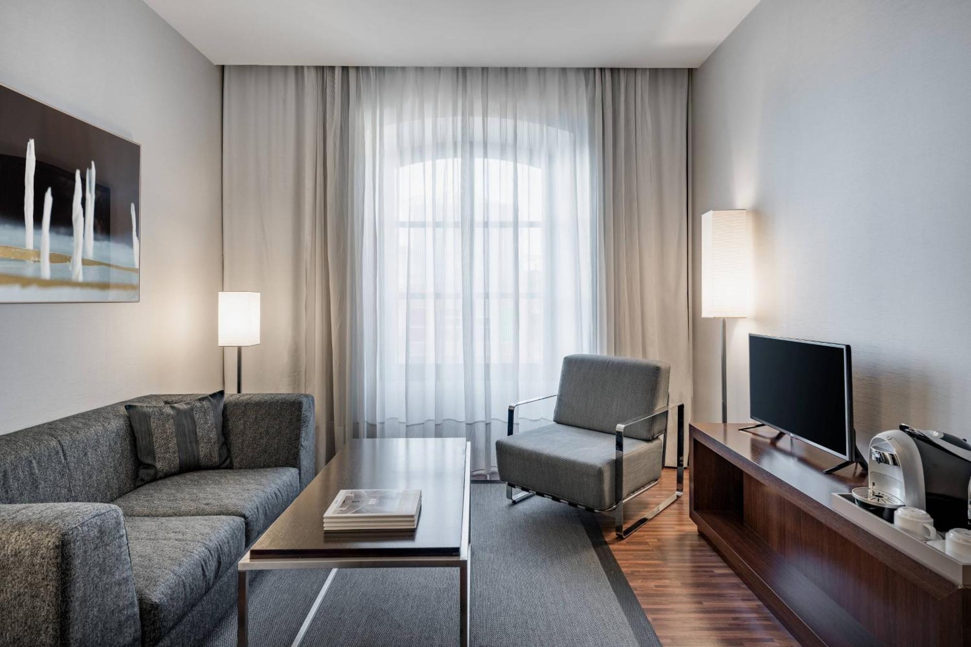 Ac Hotel Torino By Marriott Exteriör bild